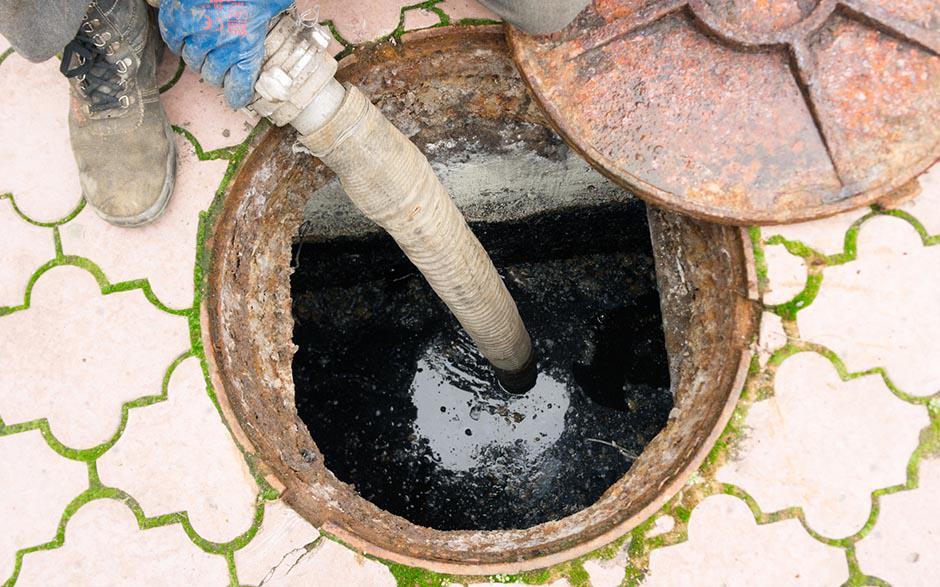 débouchage canalisation eaux usées Le Mesnil-le-Roi