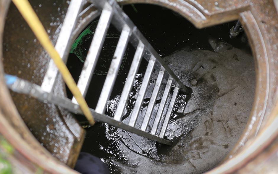 bouchon canalisation wc Le Mesnil-le-Roi